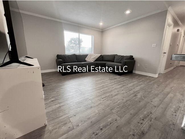 1541 N Riverside Ave, Unit 15 in Provo, UT - Foto de edificio - Building Photo