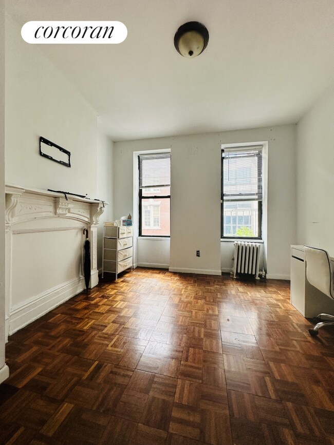 property at 424 E 66th St