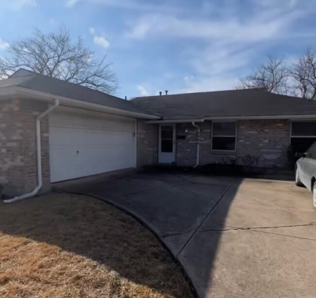 5049 Overcrest Dr in Garland, TX - Building Photo - Building Photo