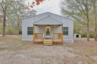 10552 FM Rd 2432 in Conroe, TX - Building Photo - Building Photo