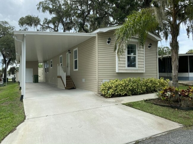 property at 2614 Azalea Pl