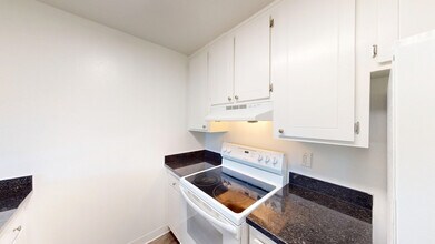 214 Marin St in San Rafael, CA - Building Photo - Building Photo