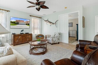 4 Waterside St in Homosassa, FL - Building Photo - Building Photo