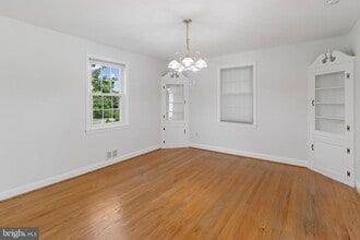 15118 Liberty Grove Dr in Burtonsville, MD - Building Photo - Building Photo