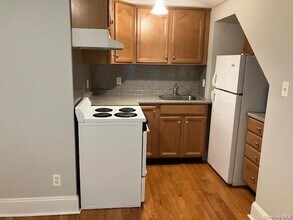 101 Maple Ave in Sea Cliff, NY - Building Photo - Building Photo