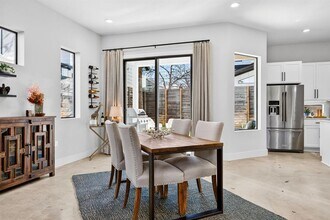 5313 Woodrow Ave in Austin, TX - Building Photo - Building Photo