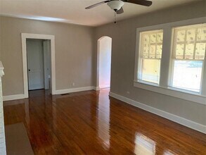 114 Sutherland Dr in Chickasaw, AL - Building Photo - Building Photo