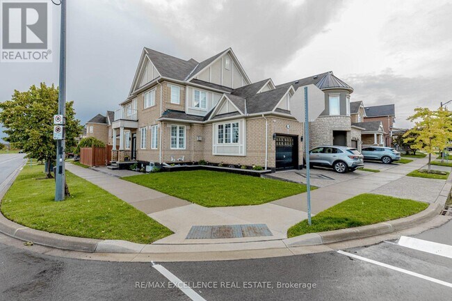 310 Nunn Ct in Milton, ON - Building Photo - Building Photo