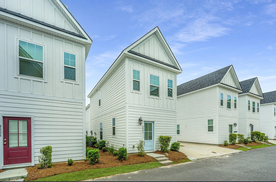 2007 E Patterson Pt in Hanahan, SC - Building Photo