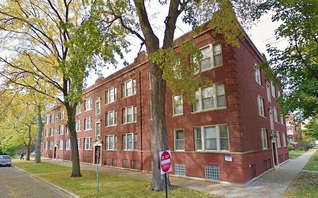 property at 5100 N Winchester Ave