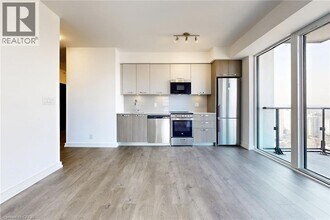 75 James St S in Hamilton, ON - Building Photo - Building Photo