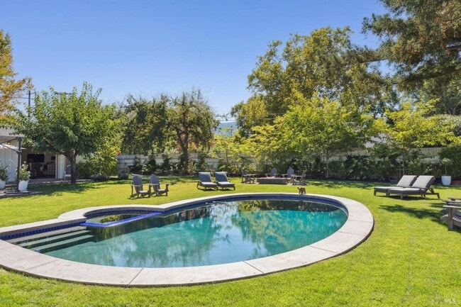 760 Zinfandel Ln in St Helena, CA - Building Photo - Building Photo