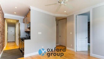 304 E 18th St in New York, NY - Building Photo