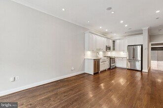 39 U St NE in Washington, DC - Foto de edificio - Building Photo