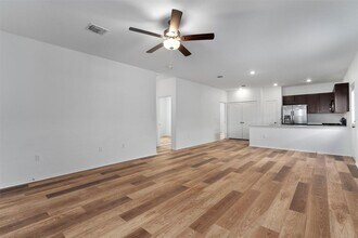 7704 Poppy Petal Dr in Austin, TX - Building Photo - Building Photo