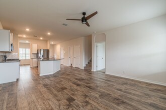 9634 Tupelo Holw in San Antonio, TX - Building Photo - Building Photo