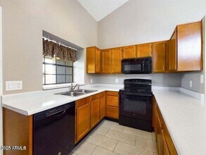 921 W University Dr in Mesa, AZ - Building Photo - Building Photo