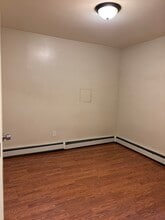 41 Lincoln Ave, Unit 1 in Danbury, CT - Foto de edificio - Building Photo