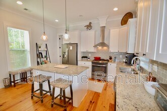 62 Poplar St in Charleston, SC - Building Photo - Building Photo