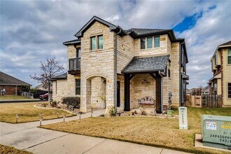 226 Sycamore St in Georgetown, TX - Building Photo - Building Photo