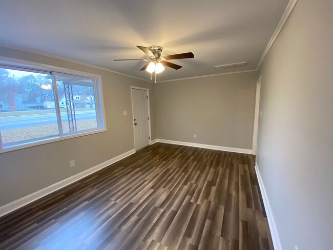 205 Rankin Ave in Mount Holly, NC - Building Photo - Building Photo