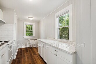 4 Farrwood Ave in Asheville, NC - Building Photo - Building Photo