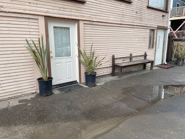 16441 Mill St in Guerneville, CA - Building Photo - Building Photo