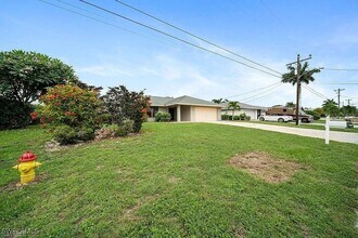 1417 SE 28th Terrace in Cape Coral, FL - Building Photo - Building Photo