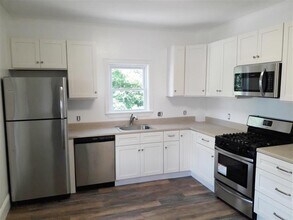 5 Day St, Unit 2 in Cambridge, MA - Building Photo - Building Photo
