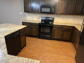 167 Oakview Ct in Longview, TX - Building Photo - Building Photo