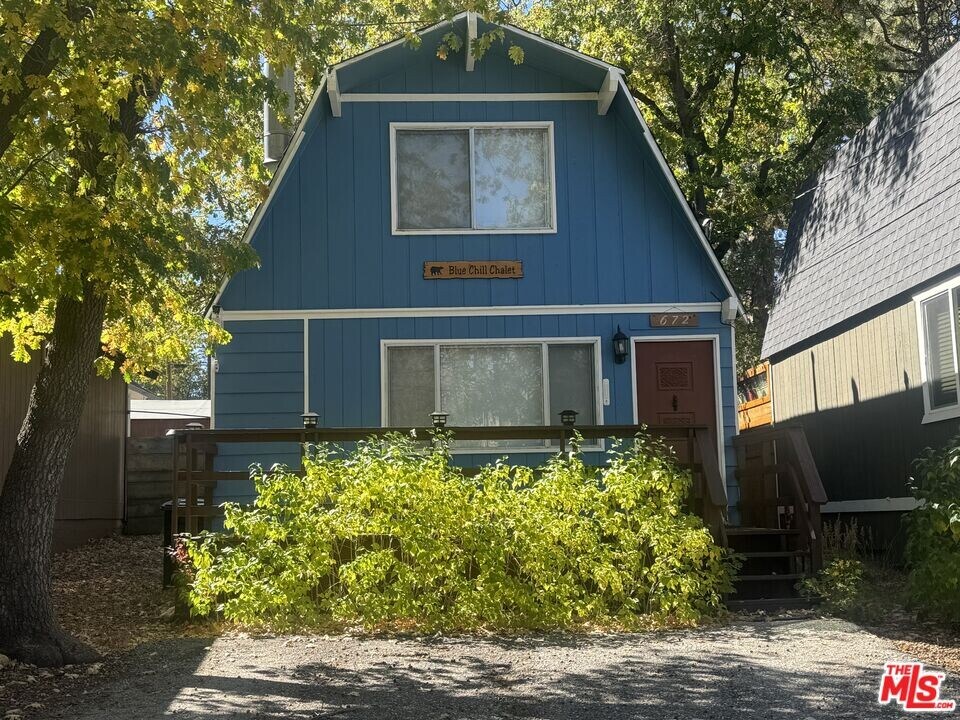 672 Holmes Ln in Big Bear, CA - Building Photo