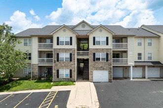 Legends on the Park Apartments in Eureka, MO - Building Photo - Building Photo