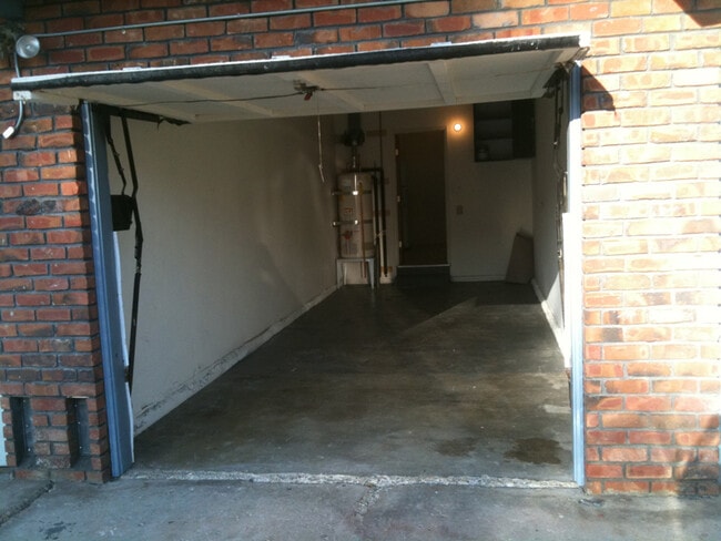568 Hazel Dell Way, Unit 2 in San Jose, CA - Building Photo - Building Photo