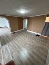 1341 Sassafrass St in Franklin, PA - Building Photo - Building Photo