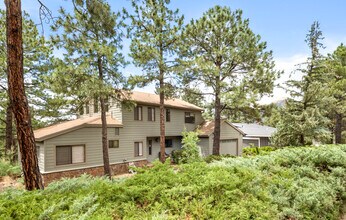 2115 N Fox Hill Rd in Flagstaff, AZ - Building Photo - Building Photo