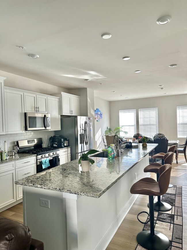 2374 Spruce Knob Ter in Frederick, MD - Foto de edificio - Building Photo