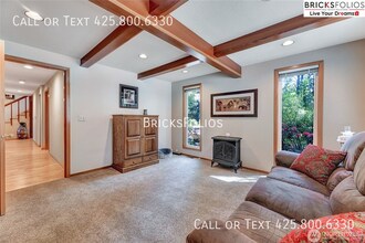 6008 156th Ave NE in Redmond, WA - Building Photo - Building Photo