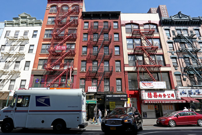 34 E Broadway in New York, NY - Foto de edificio - Building Photo