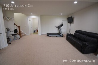 710 Jefferson Cir NW in Christiansburg, VA - Building Photo - Building Photo