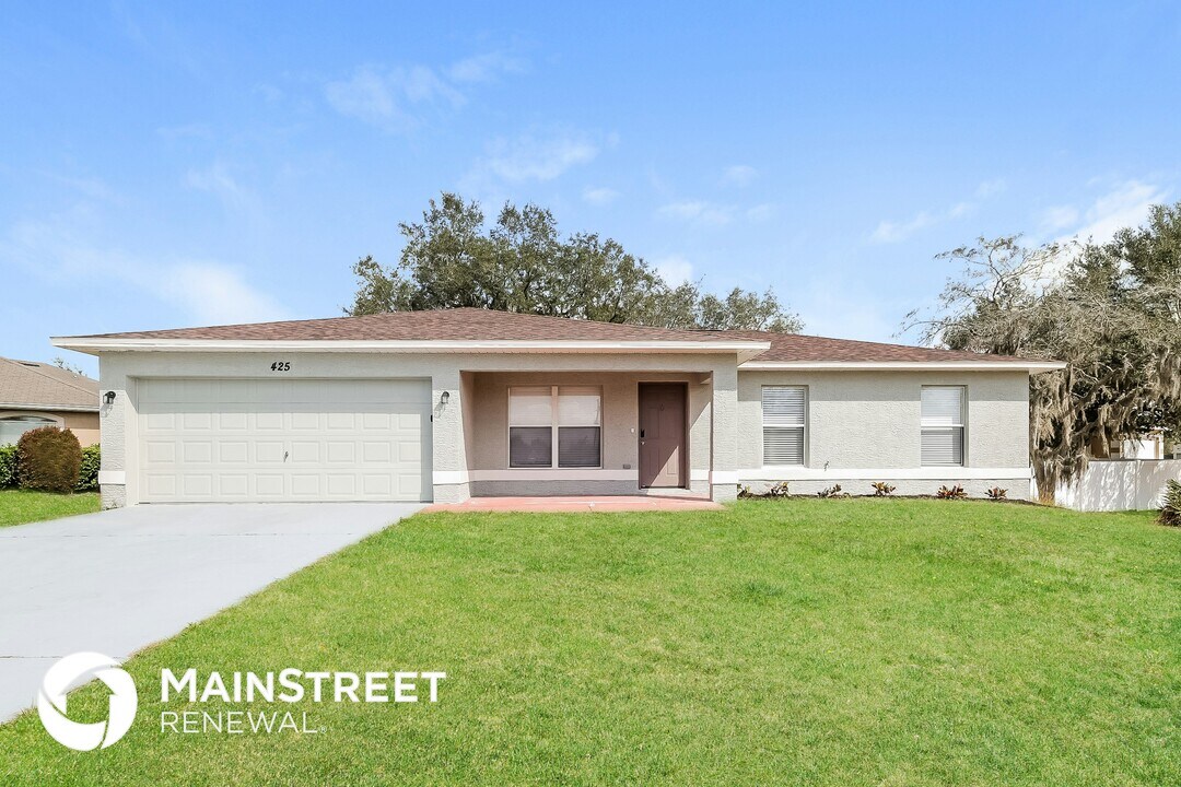 425 Danube Way in Kissimmee, FL - Building Photo