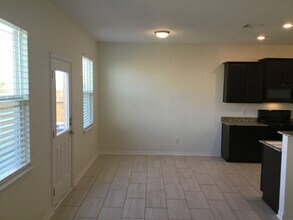 1657 Amy Dr in Kyle, TX - Building Photo - Building Photo