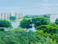 2900 N Palm Aire Dr, Unit 206 in Pompano Beach, FL - Foto de edificio - Building Photo