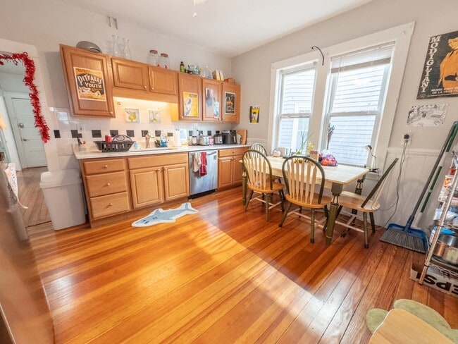 70 Line St in Somerville, MA - Building Photo - Building Photo