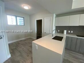 2900 NE 7th Ave, Unit # 705 in Miami, FL - Building Photo - Building Photo