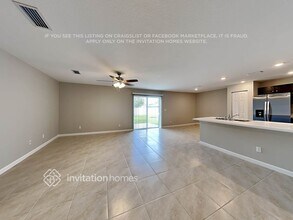 1091 SW Macao Ave in Port St. Lucie, FL - Foto de edificio - Building Photo