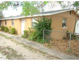 2027 Florinda St in Sarasota, FL - Building Photo