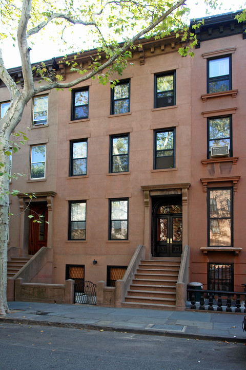 337 Clinton St in Brooklyn, NY - Building Photo