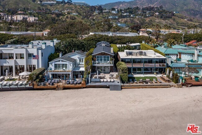 23812 Malibu Rd in Malibu, CA - Foto de edificio - Building Photo