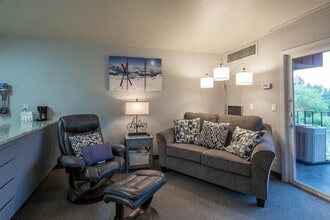 6103 NW Harriman St in Bend, OR - Building Photo - Building Photo