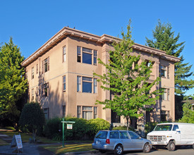 Kellogg Apartments in Tacoma, WA - Foto de edificio - Building Photo